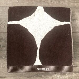 ✨RARE Marimekko Bath Beach Towel